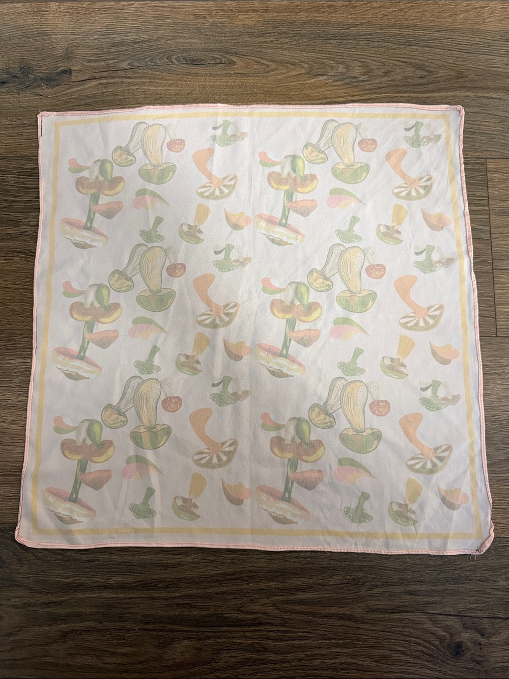 Urban Outfitters Trippy Mushroom Print Headscarf 18”square - Picture 5 of 5